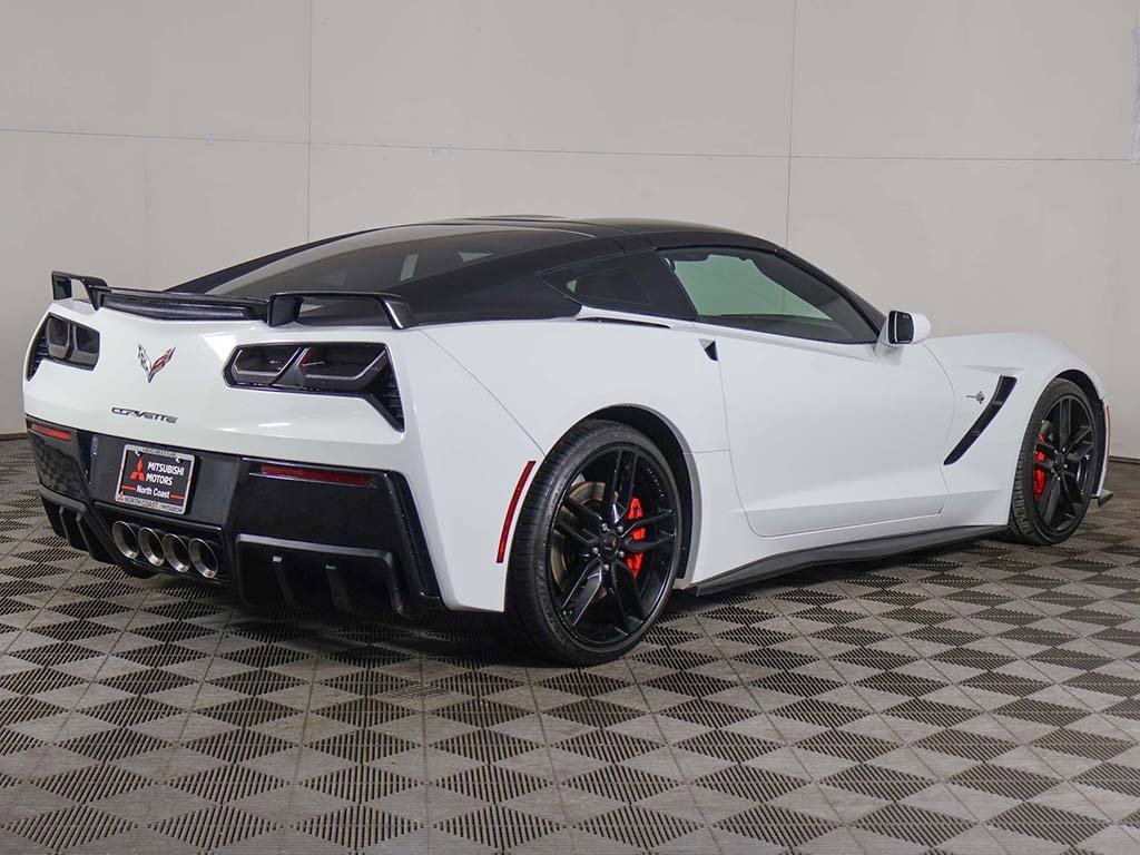 Used 2019 Chevrolet Corvette Stingray Coupe w/ 1LT image 7
