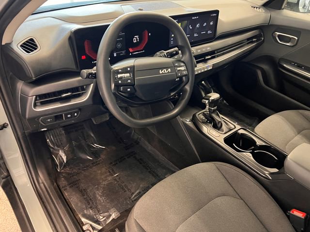 Used 2025 Kia K4 image 27