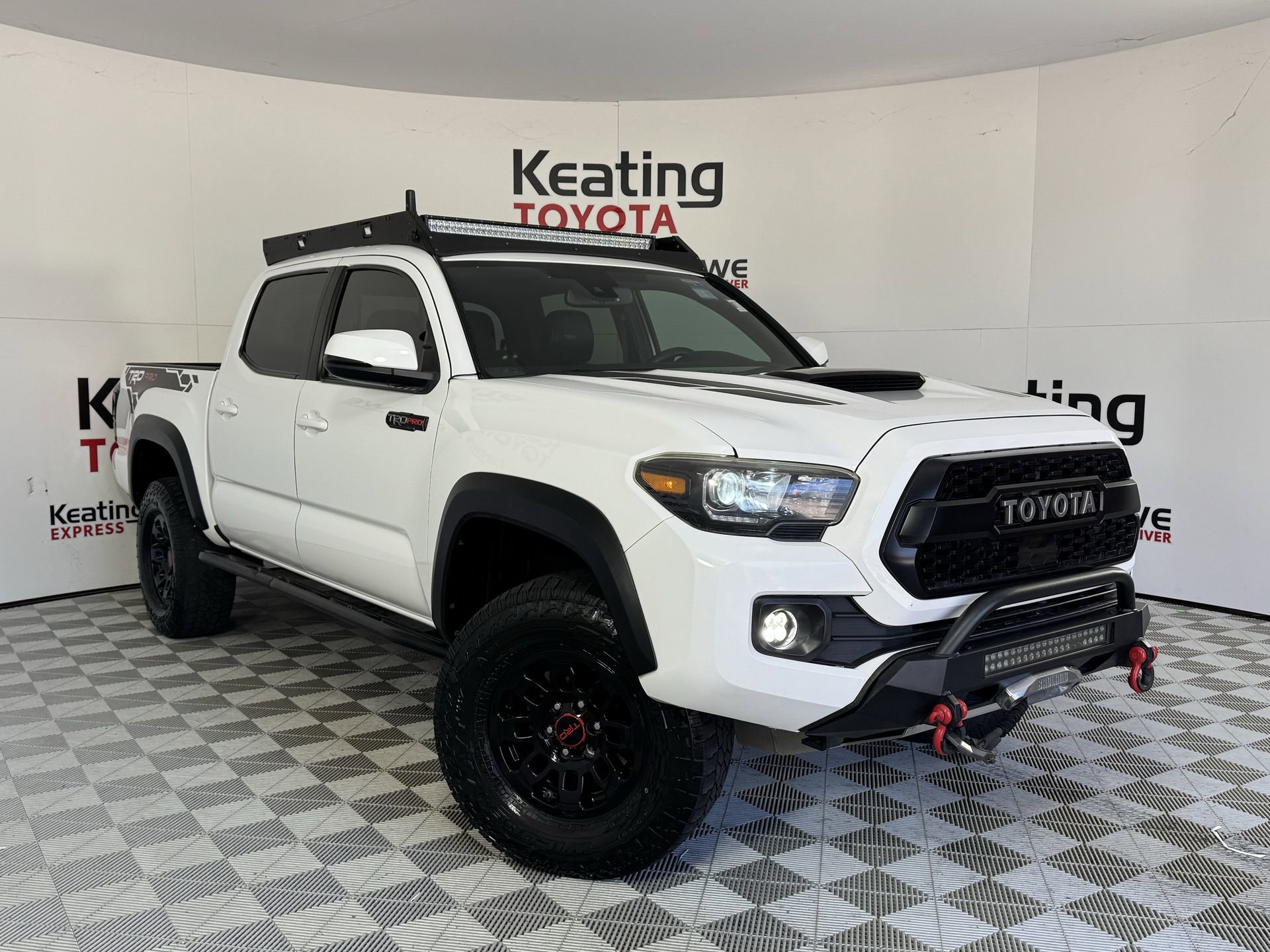Used 2019 Toyota Tacoma TRD Pro AWD/4WD image 3