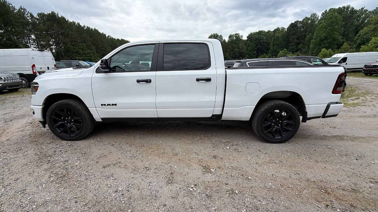 Used 2024 RAM 1500 Laramie AWD/4WD image 11