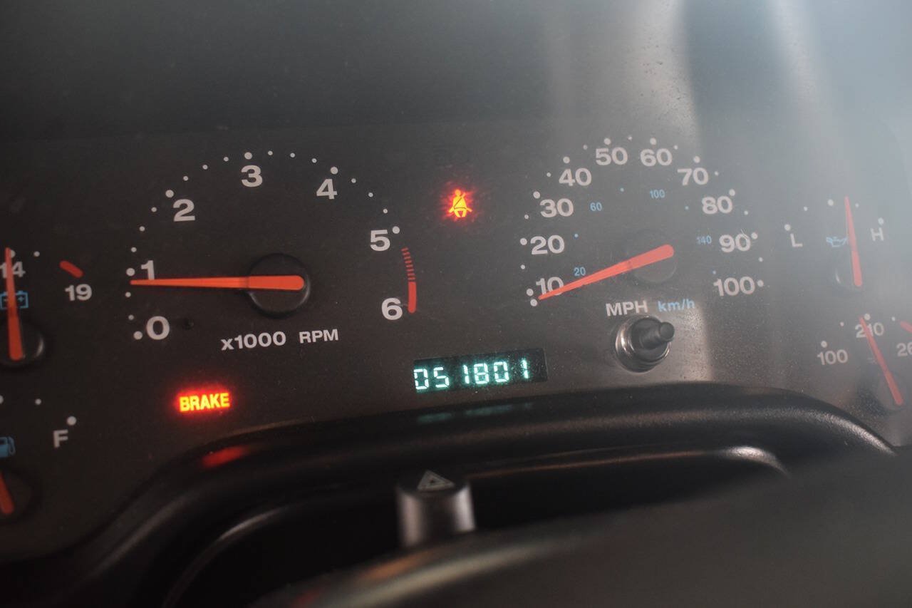 Used 2004 Jeep Wrangler SE AWD/4WD image 35