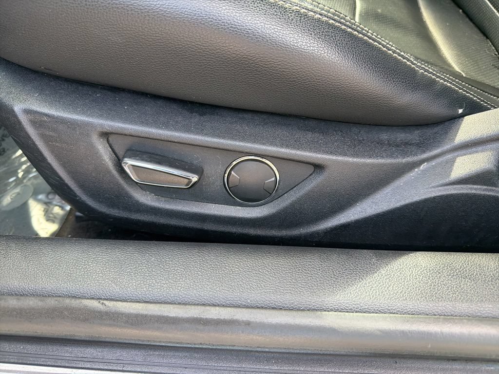 Used 2018 Ford Mustang Premium RWD image 13