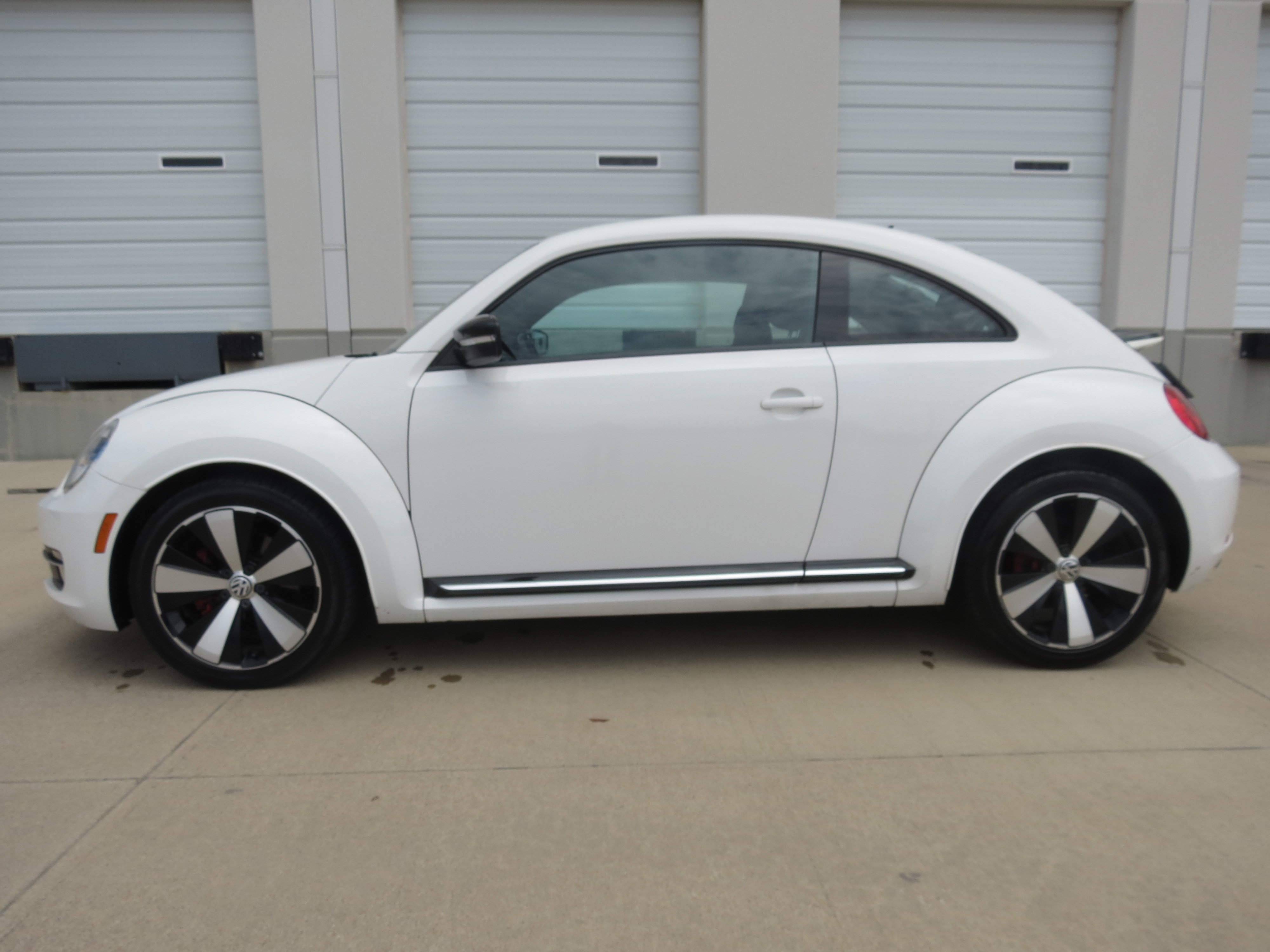 Used 2012 Volkswagen Beetle Turbo FWD image 5