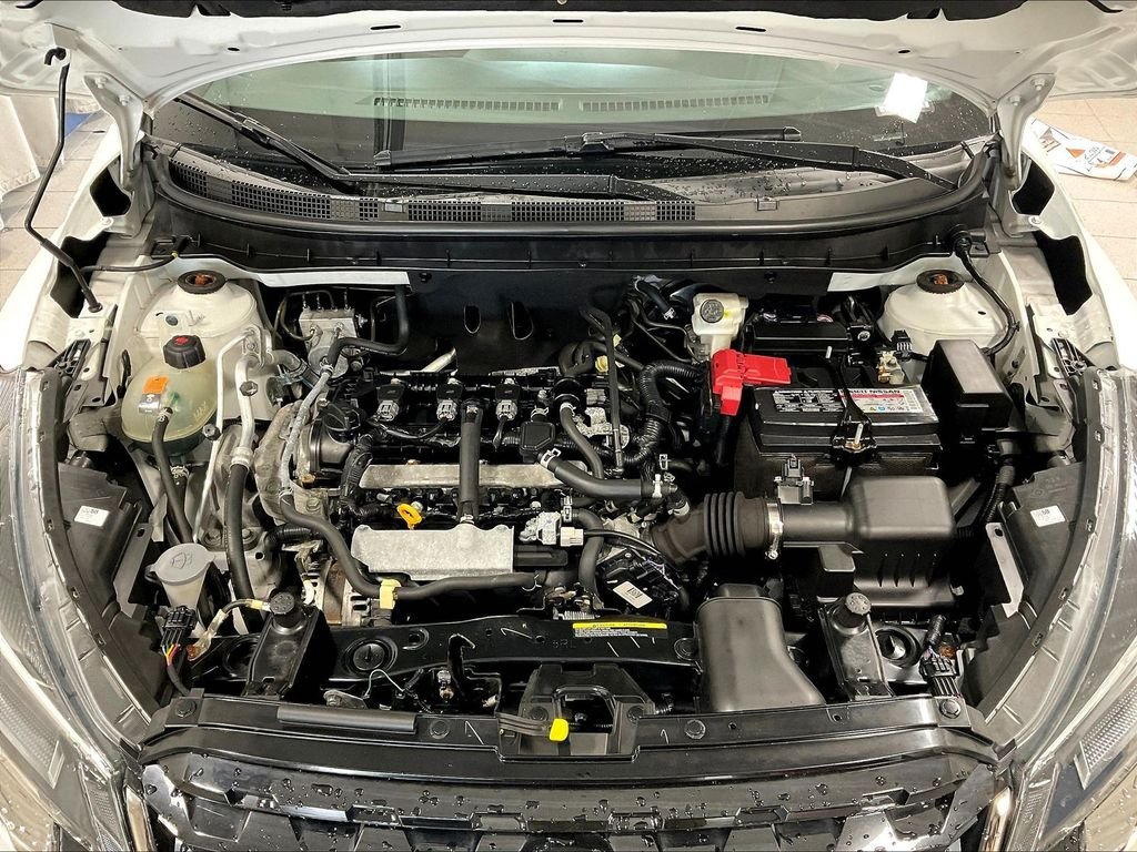 Used 2023 Nissan Kicks SR w/ SR Premium Package FWD image 29