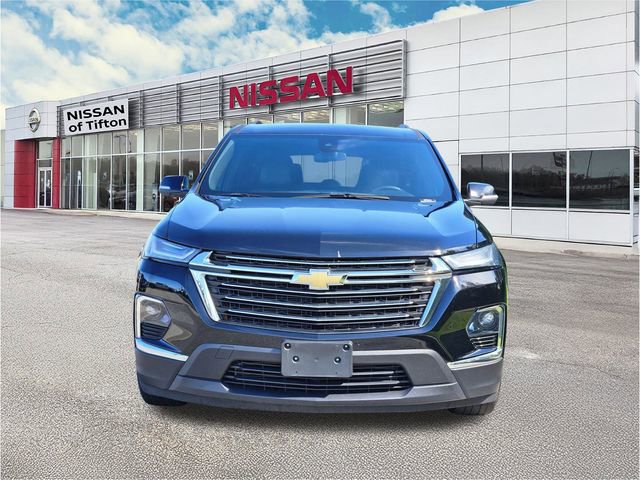 Used 2023 Chevrolet Traverse LT image 2