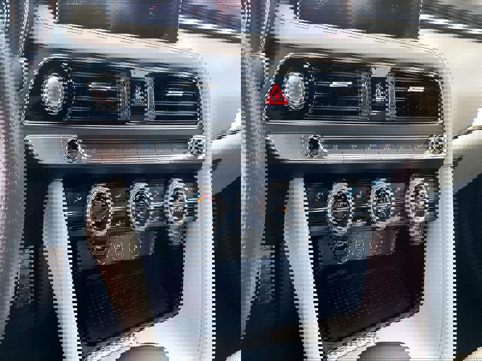 Used 2023 Genesis G70 2.0T w/ Sport Prestige Package image 34