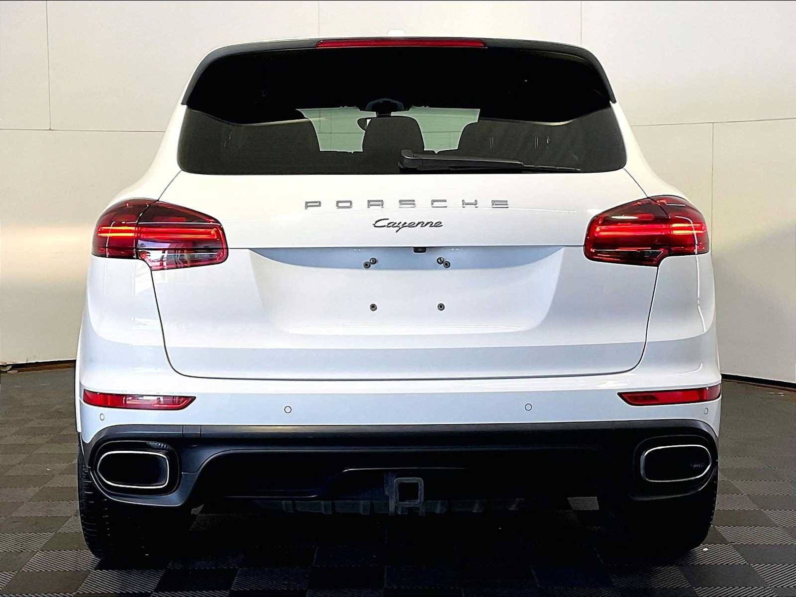 Used 2017 Porsche Cayenne Platinum Edition AWD/4WD image 6