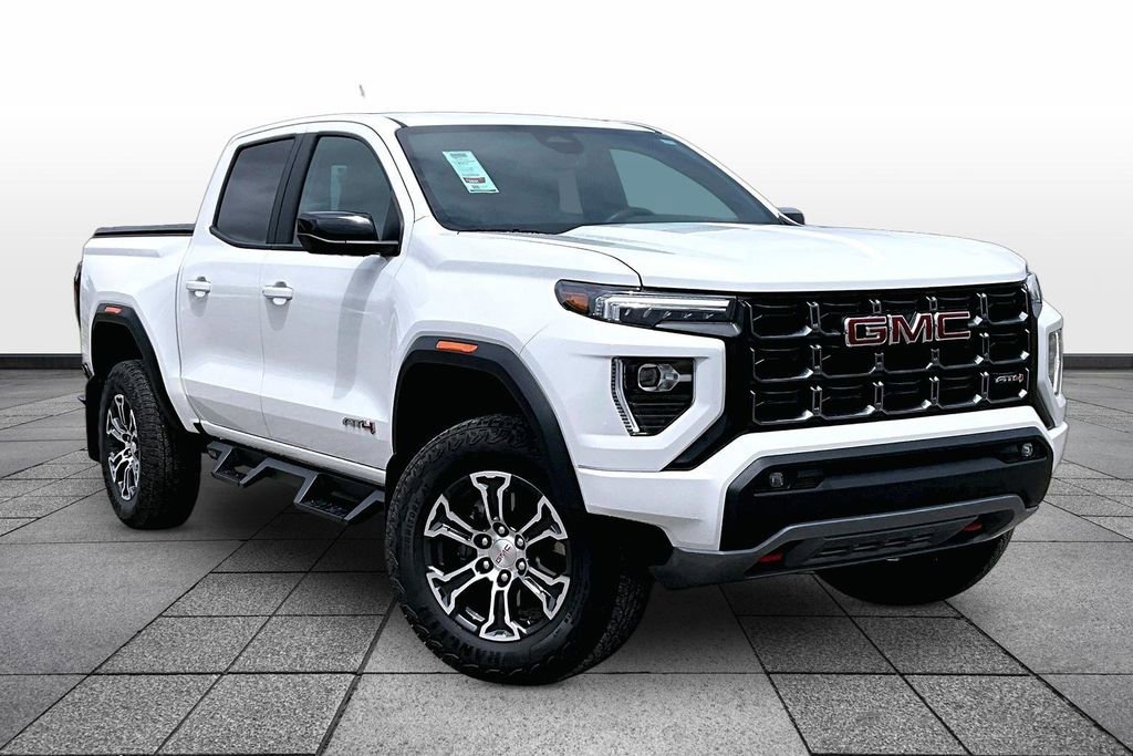 Used 2023 GMC Canyon AT4 w/ AT4 Premium Package AWD/4WD image 2