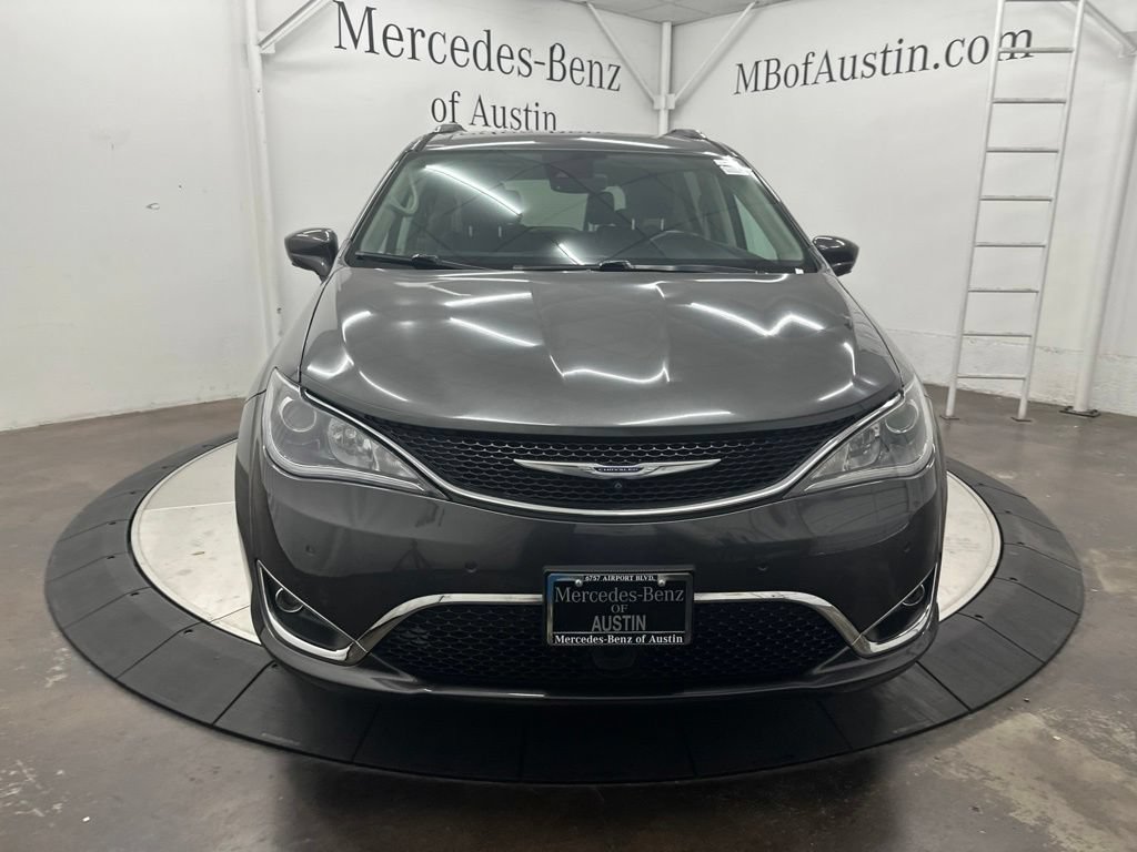 Used 2018 Chrysler Pacifica Touring-L Plus w/ Advanced Safetytec Group FWD image 2