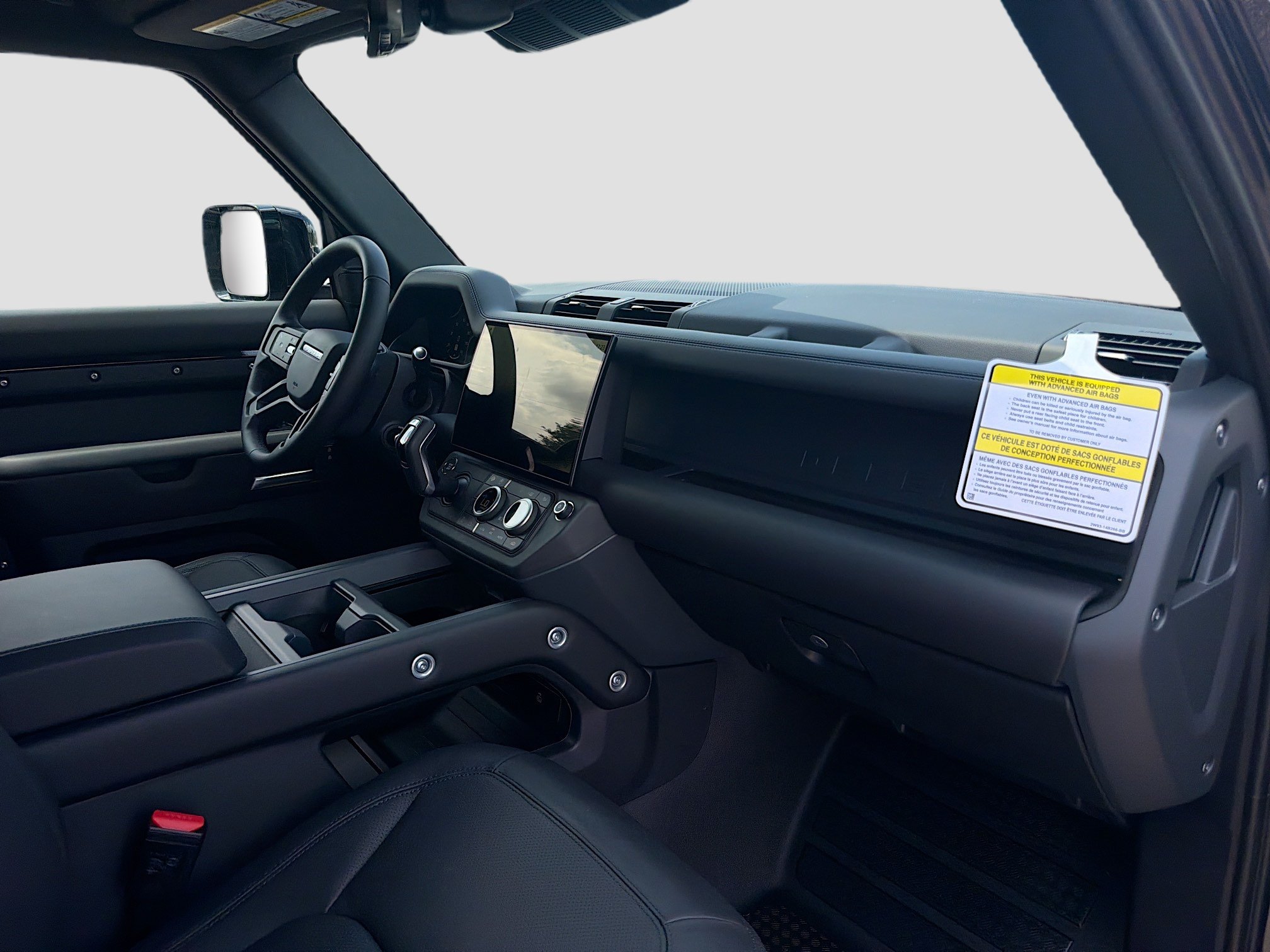 New 2026 Land Rover Defender 130 X-Dynamic SE AWD/4WD image 14