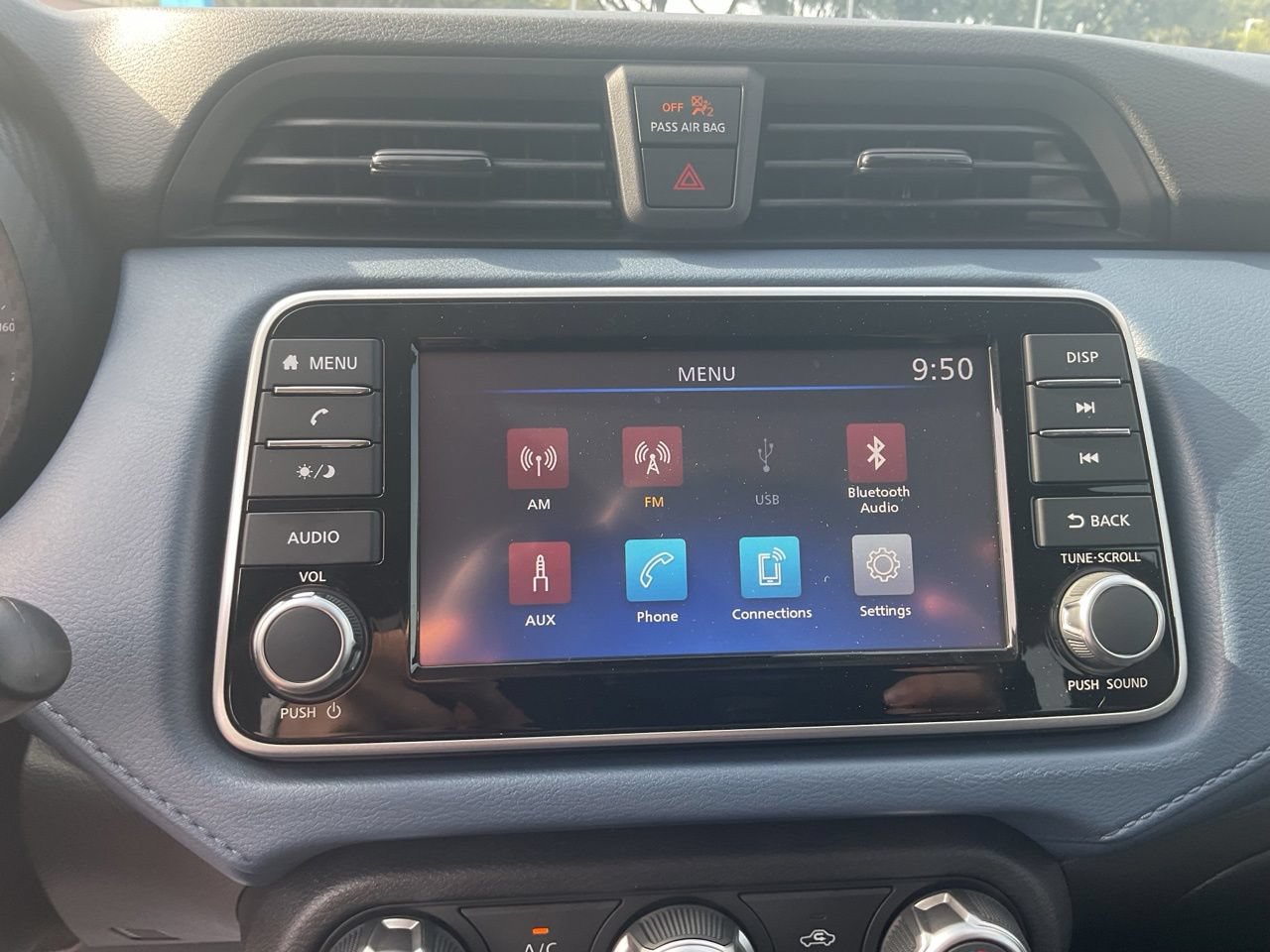 Used 2025 Nissan Versa SV w/ Trunk Package FWD image 21