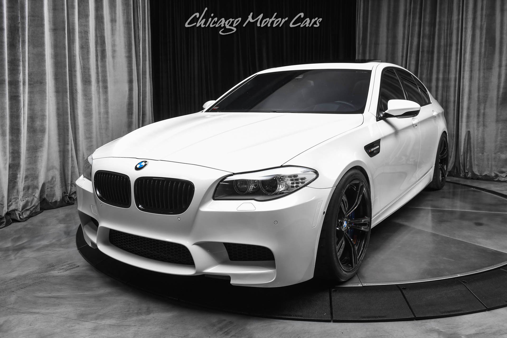 Used 2013 BMW M5 RWD image 2