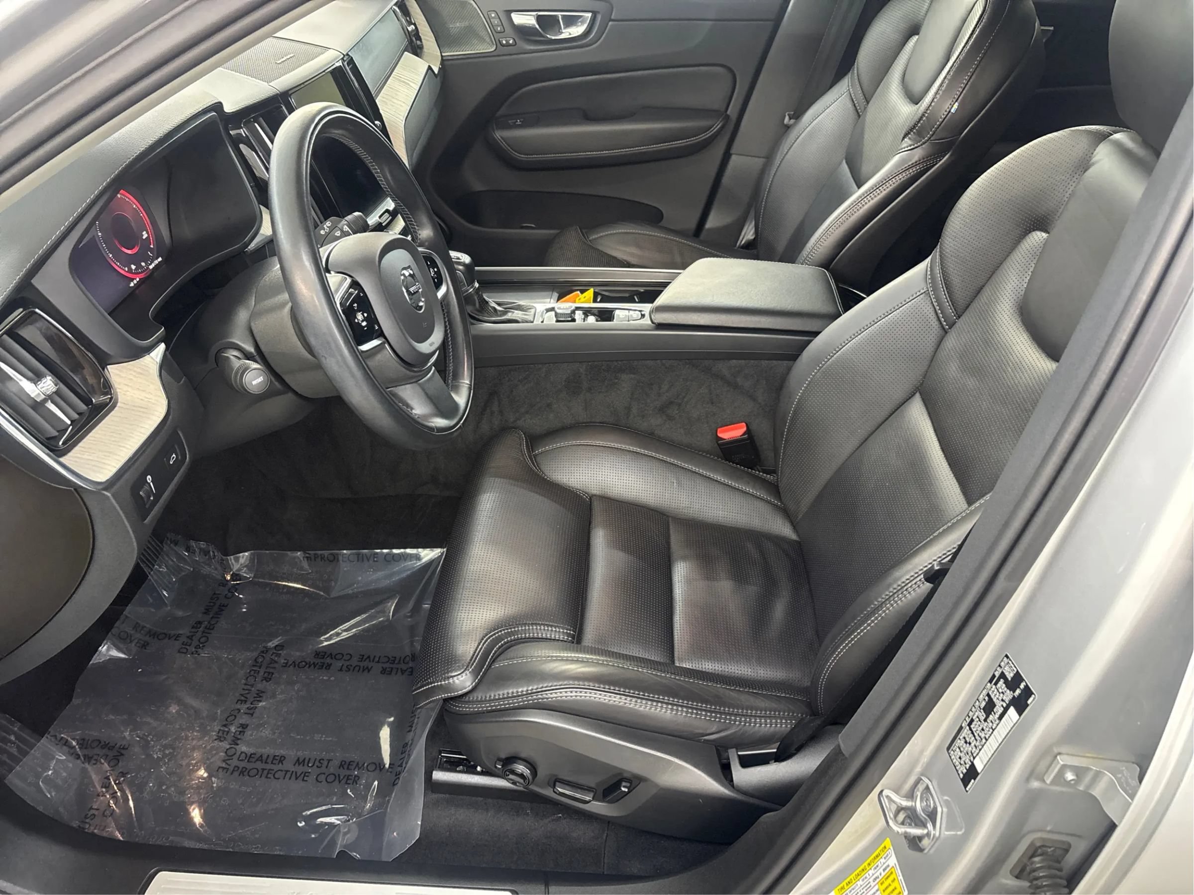 Used 2021 Volvo XC60 T5 Inscription w/ Protection Package AWD/4WD image 13