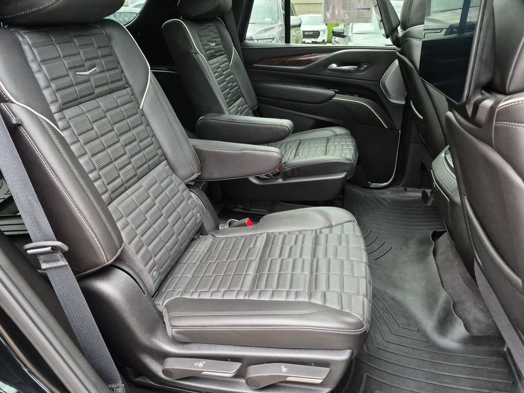 Used 2024 Cadillac Escalade Sport Platinum w/ LPO, ONYX Package AWD/4WD image 20