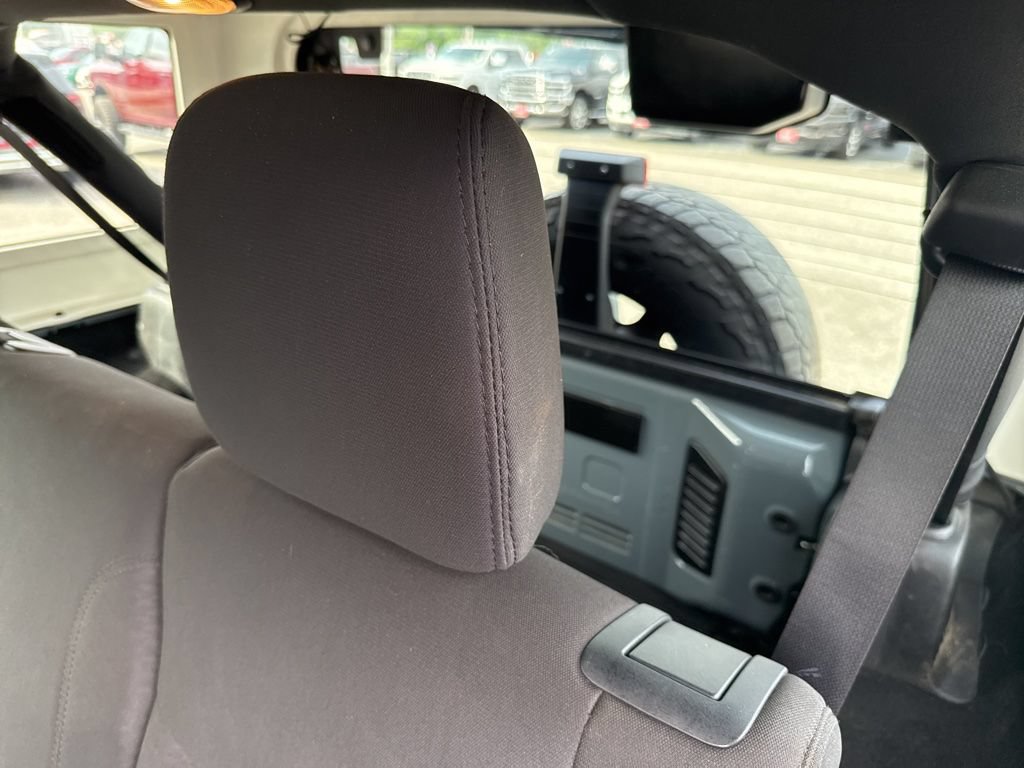 Used 2014 Jeep Wrangler Unlimited Sport w/ Quick Order Package 24S AWD/4WD image 11