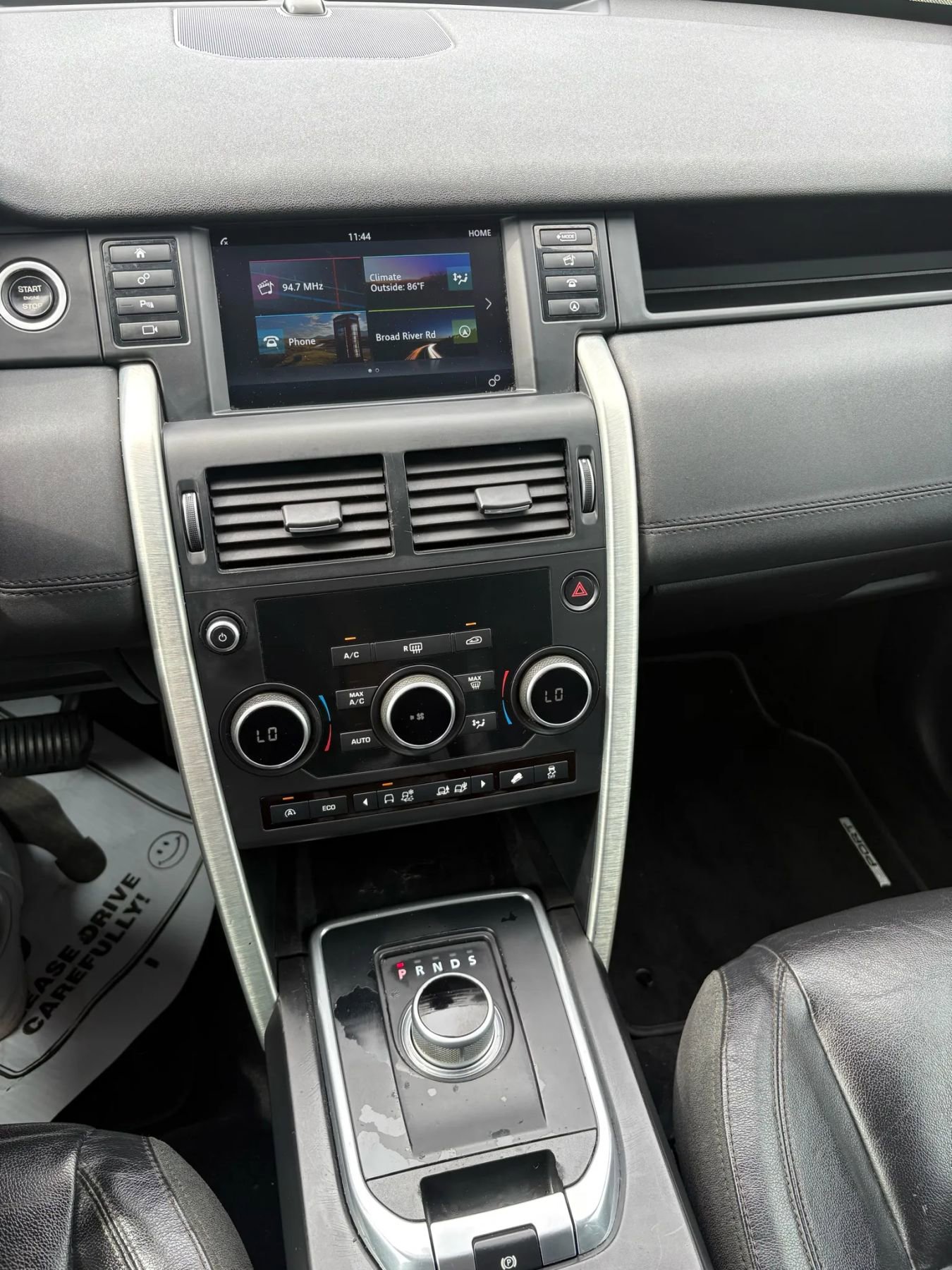 Used 2016 Land Rover Discovery Sport SE image 10