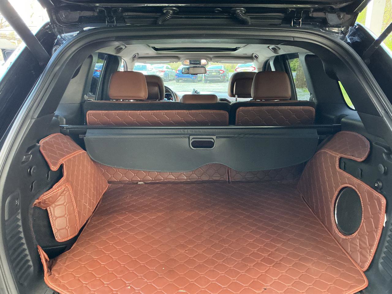 Used 2015 Jeep Grand Cherokee Summit AWD/4WD image 25