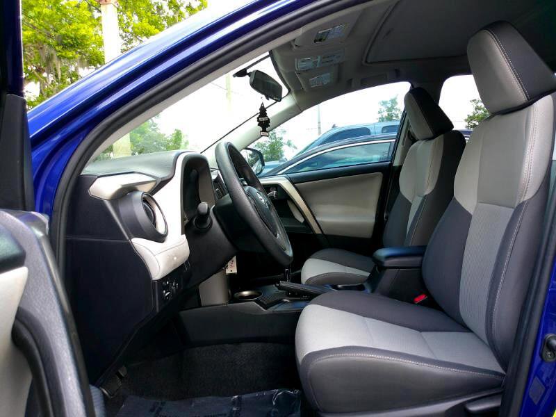 Used 2015 Toyota RAV4 XLE image 11