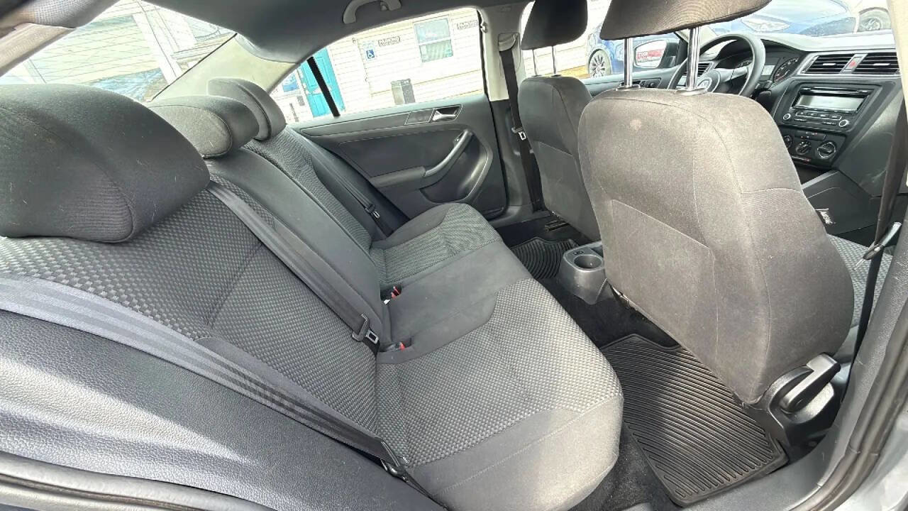 Used 2011 Volkswagen Jetta S FWD image 11