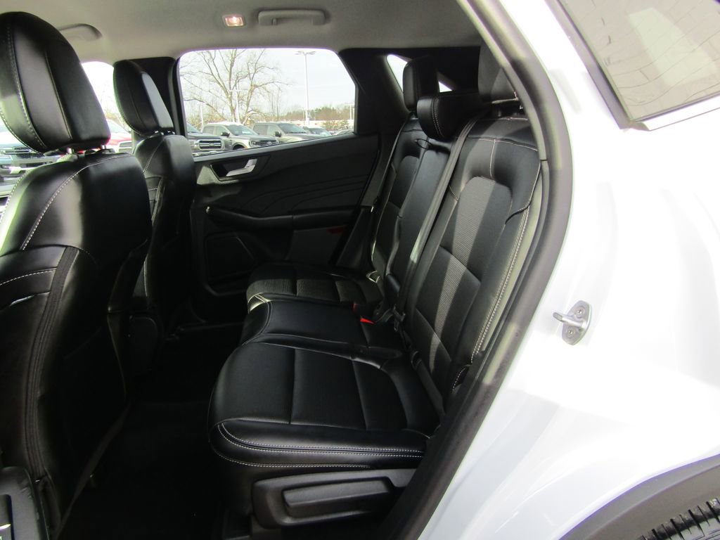 Used 2025 Ford Escape Platinum w/ Class II Trailer Tow Package image 20