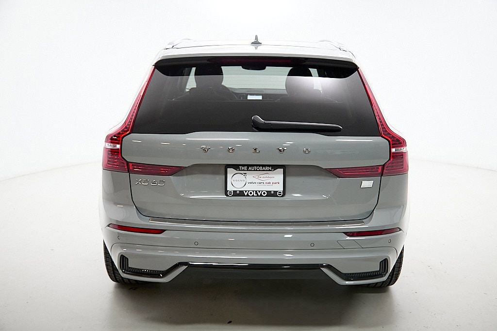 Certified 2024 Volvo XC60 T8 Ultimate w/ Protection Package Premier image 8