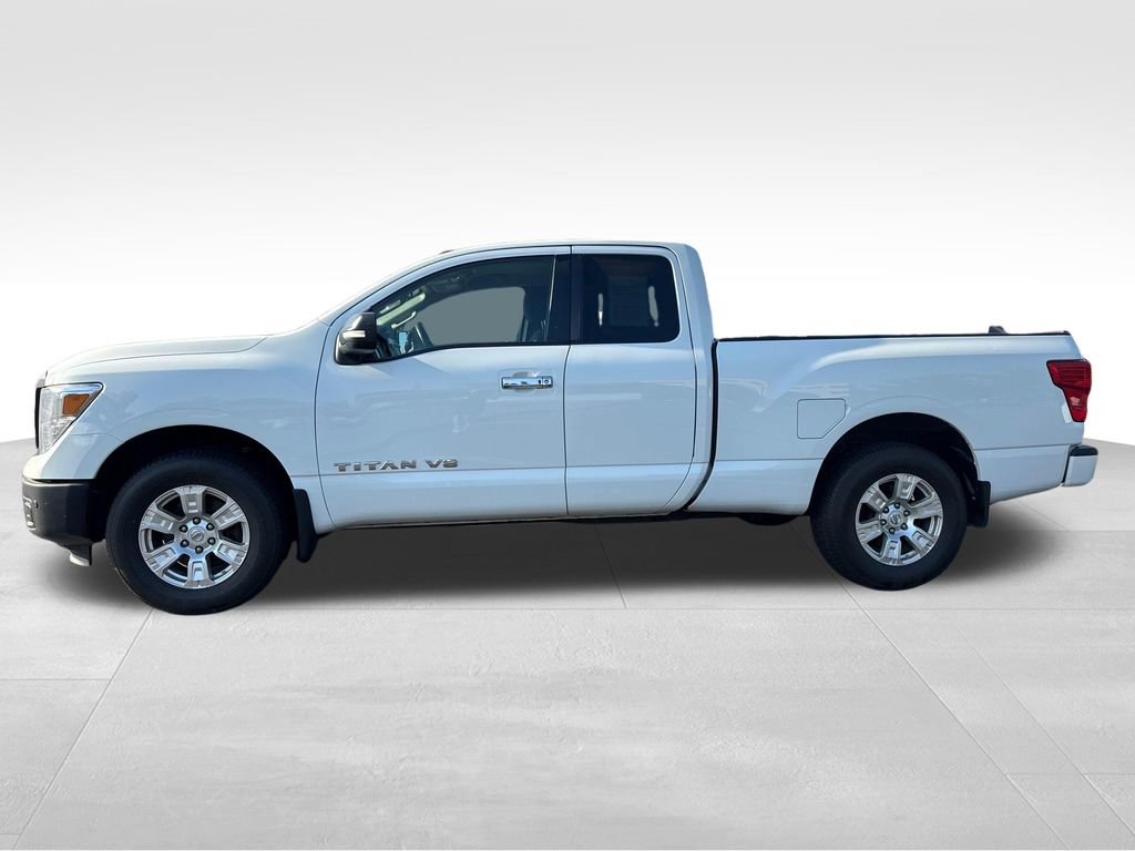 Used 2018 Nissan Titan SV w/ SV Convenience Package AWD/4WD image 2