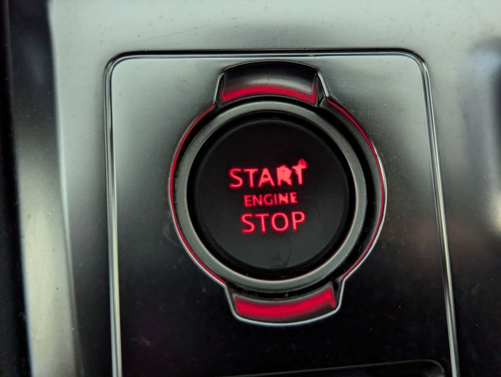 Used 2023 Jaguar F-PACE S image 75