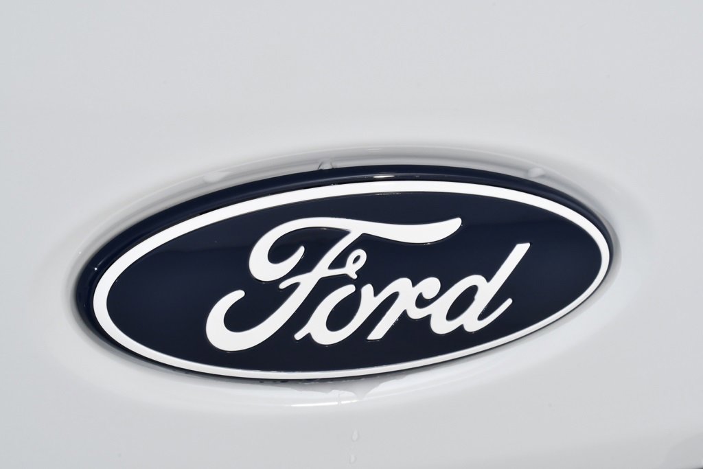 New 2026 Ford Transit 350 148 Medium Roof AWD w/ Load Area Protection Package image 21