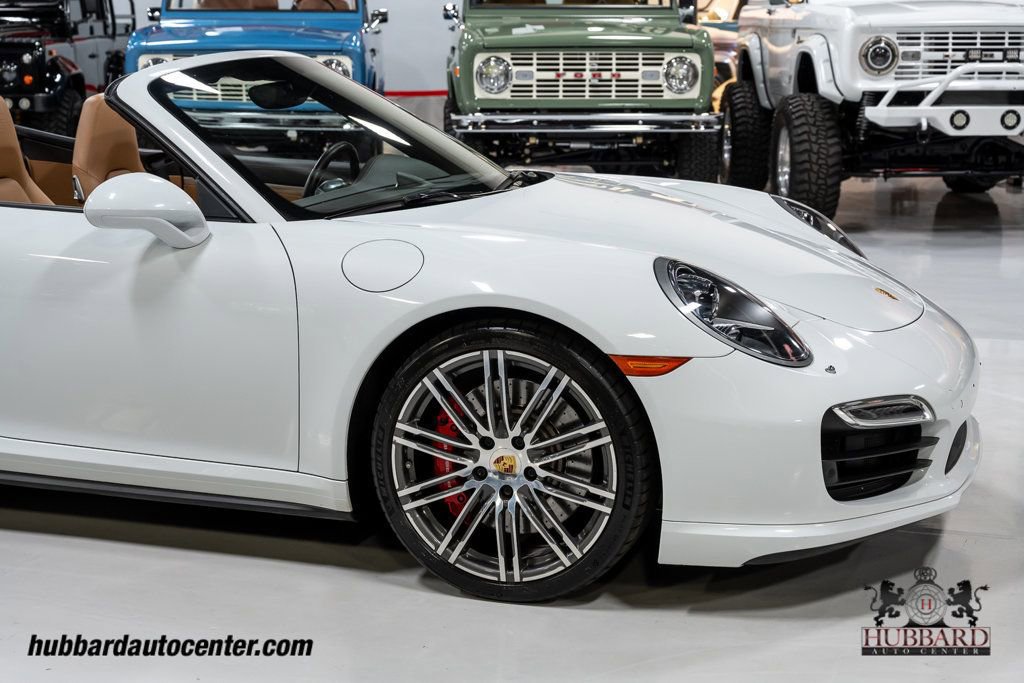 Used 2015 Porsche 911 4 Cabriolet image 40