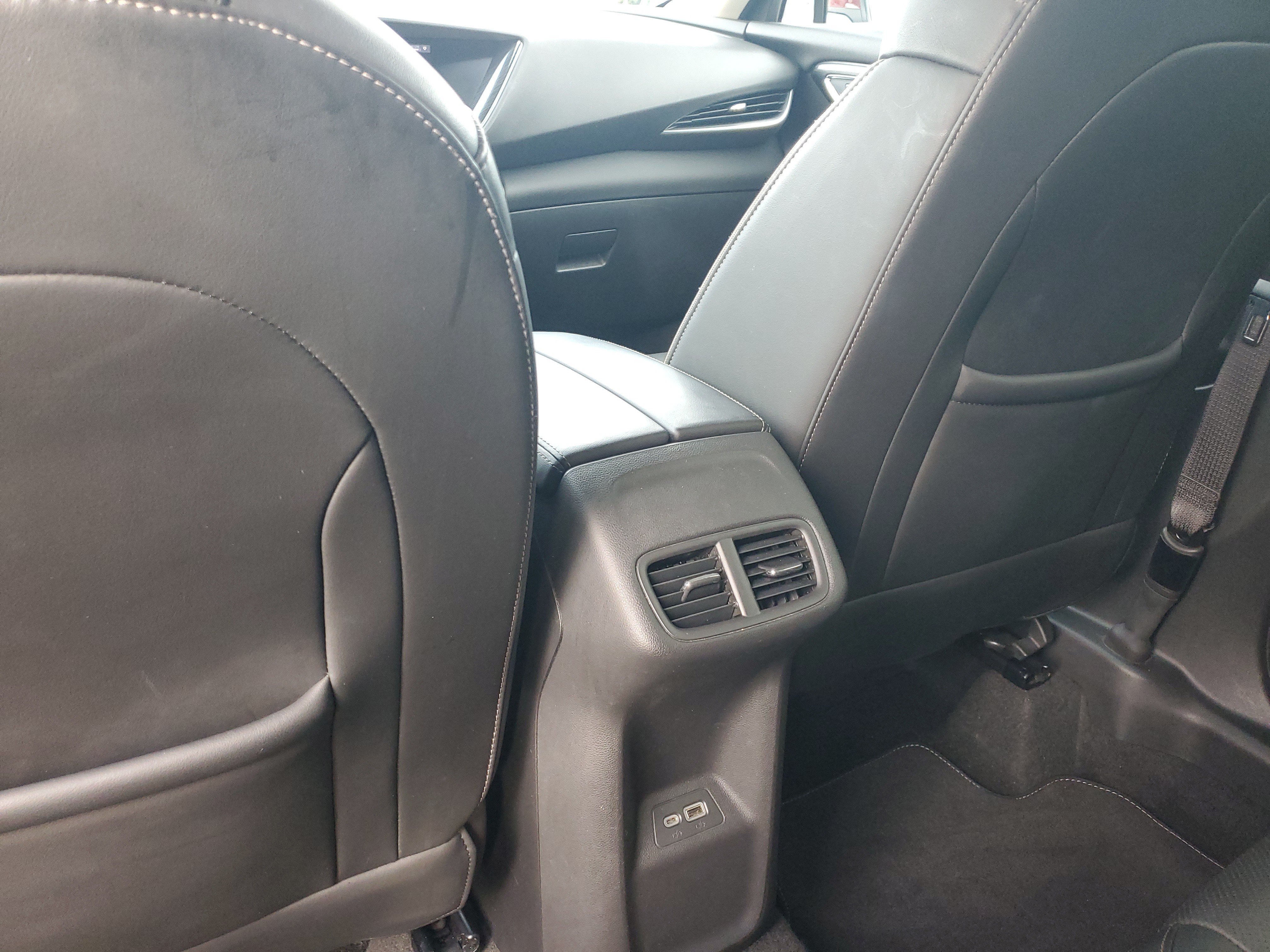 Used 2021 Buick Envision Essence w/ Technology Package I FWD image 11