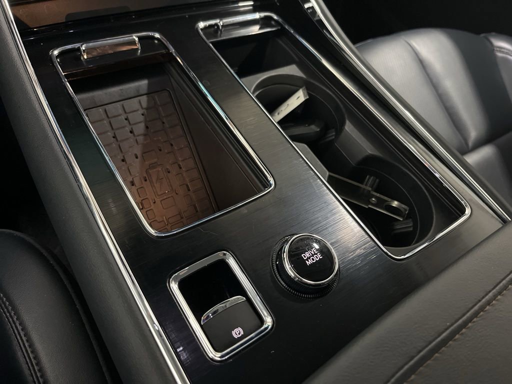 Used 2025 Lincoln Aviator AWD w/ Jet Appearance Package image 17