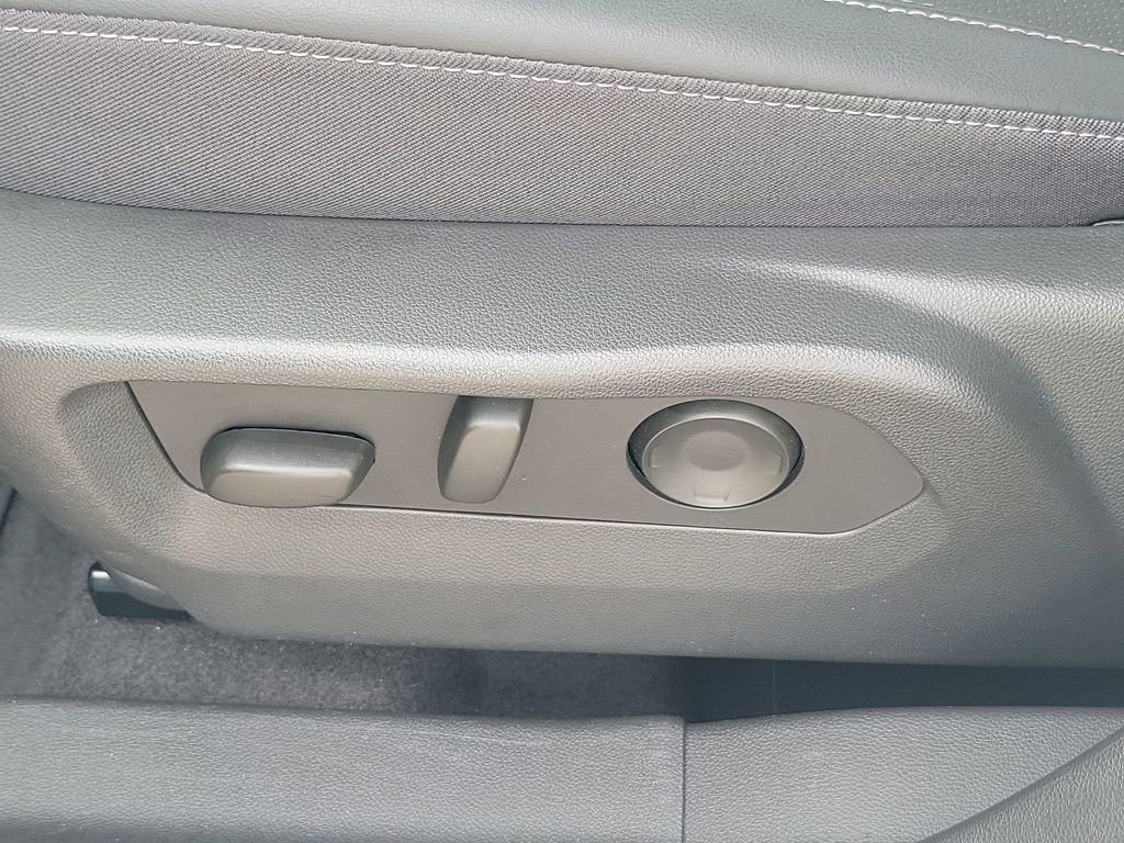 Used 2025 Buick Envision Preferred image 29