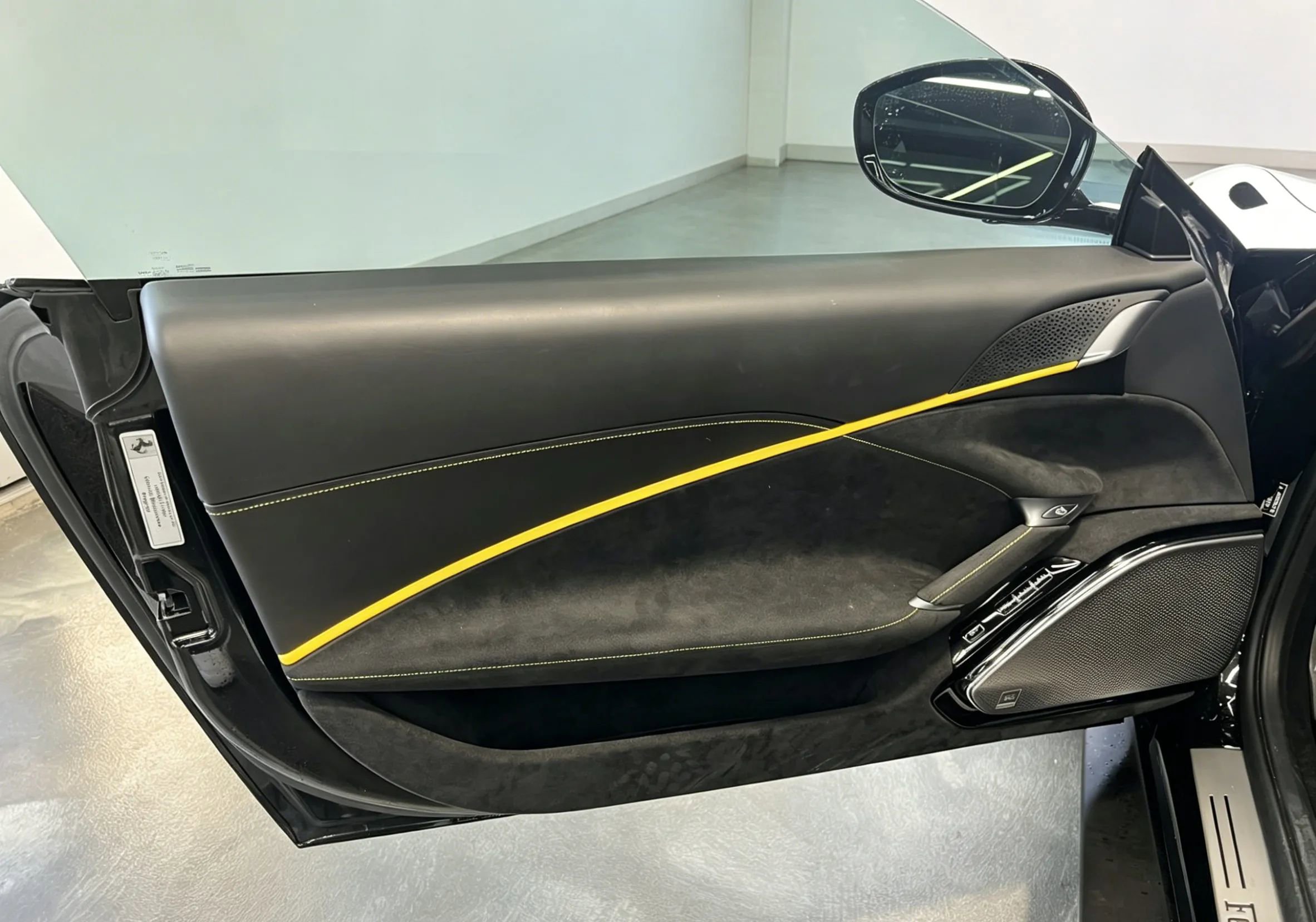 Used 2023 Ferrari Roma RWD image 20