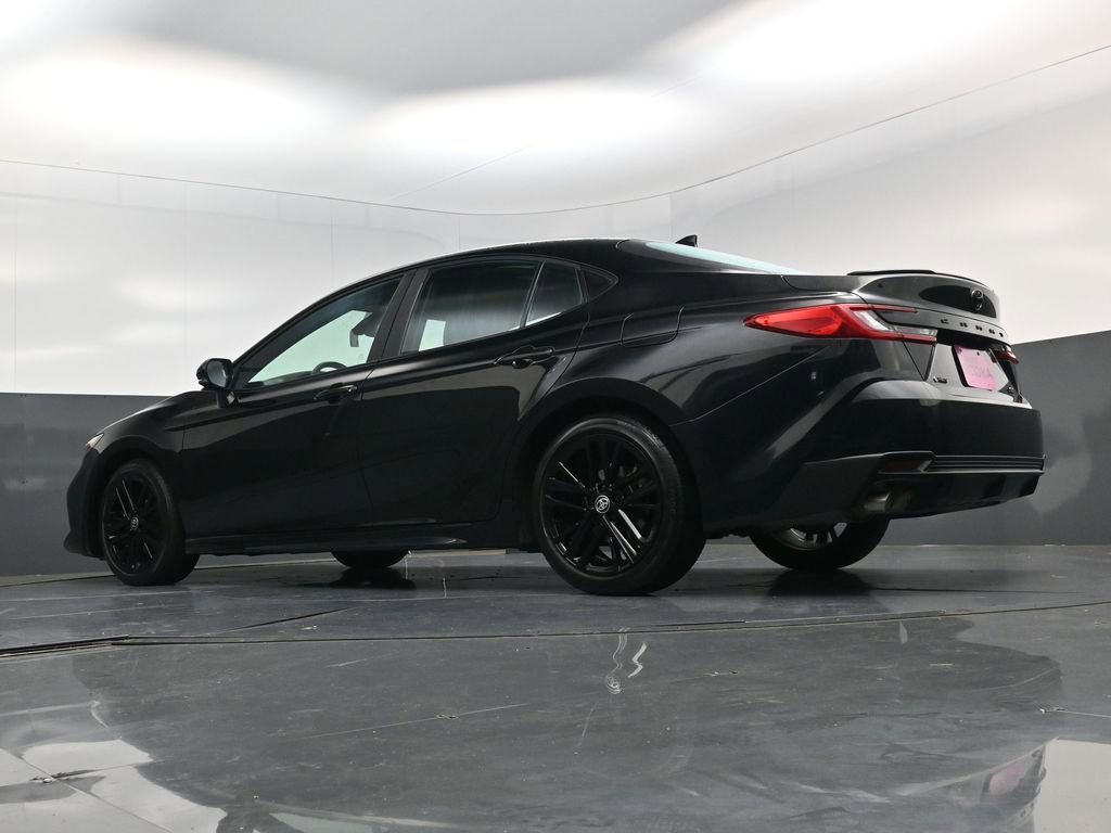 Used 2025 Toyota Camry SE w/ Convenience Package image 15