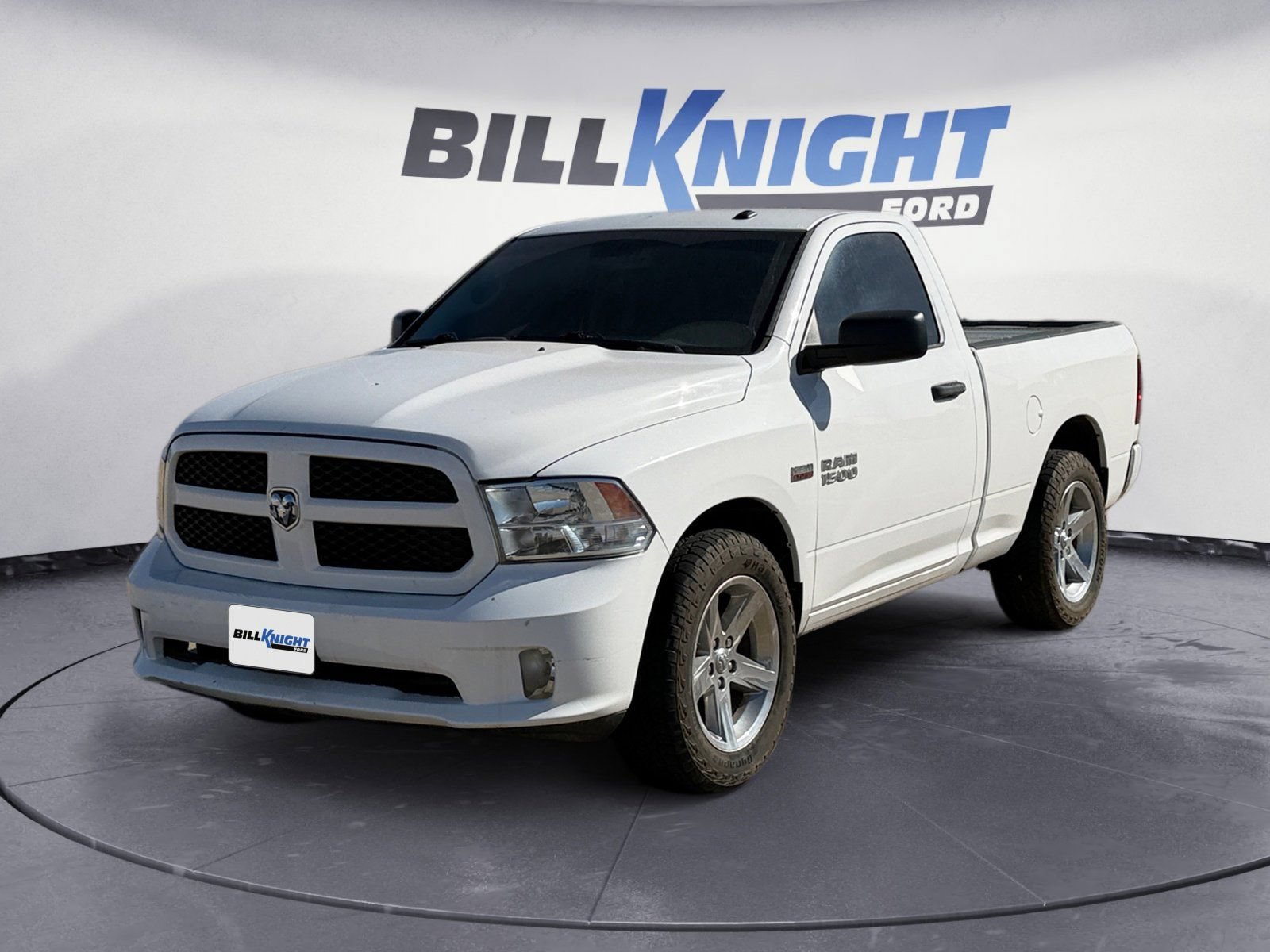Used 2016 RAM 1500 Express RWD image 1