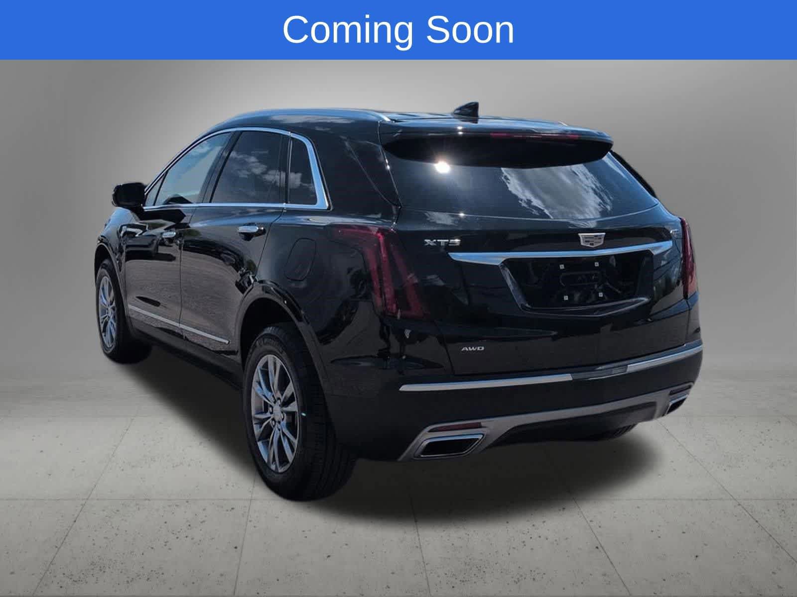 Used 2023 Cadillac XT5 Premium Luxury w/ Technology Package AWD/4WD image 4