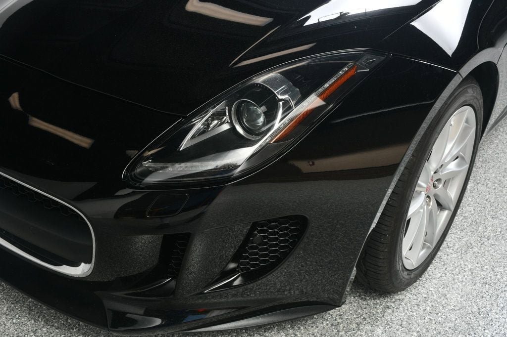 Used 2017 Jaguar F-TYPE Coupe RWD image 11