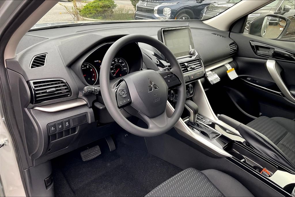 New 2026 Mitsubishi Eclipse Cross LE image 6