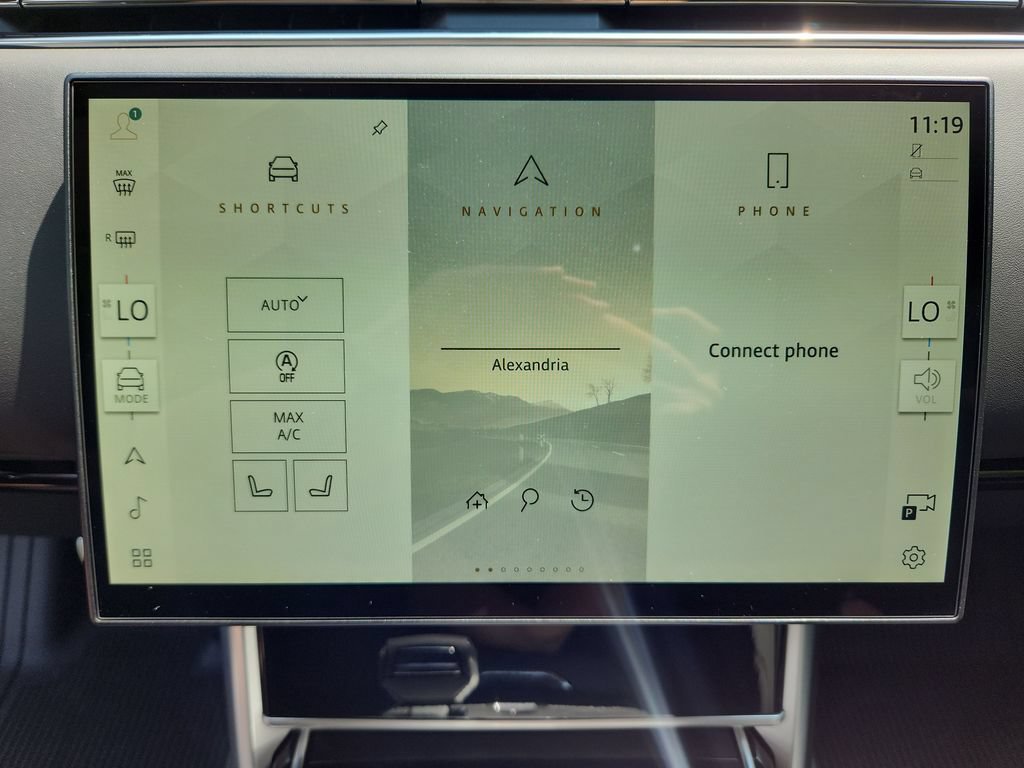 New 2026 Land Rover Range Rover SE AWD/4WD image 17