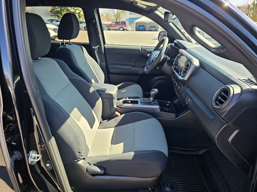 Used 2021 Toyota Tacoma TRD Sport image 28