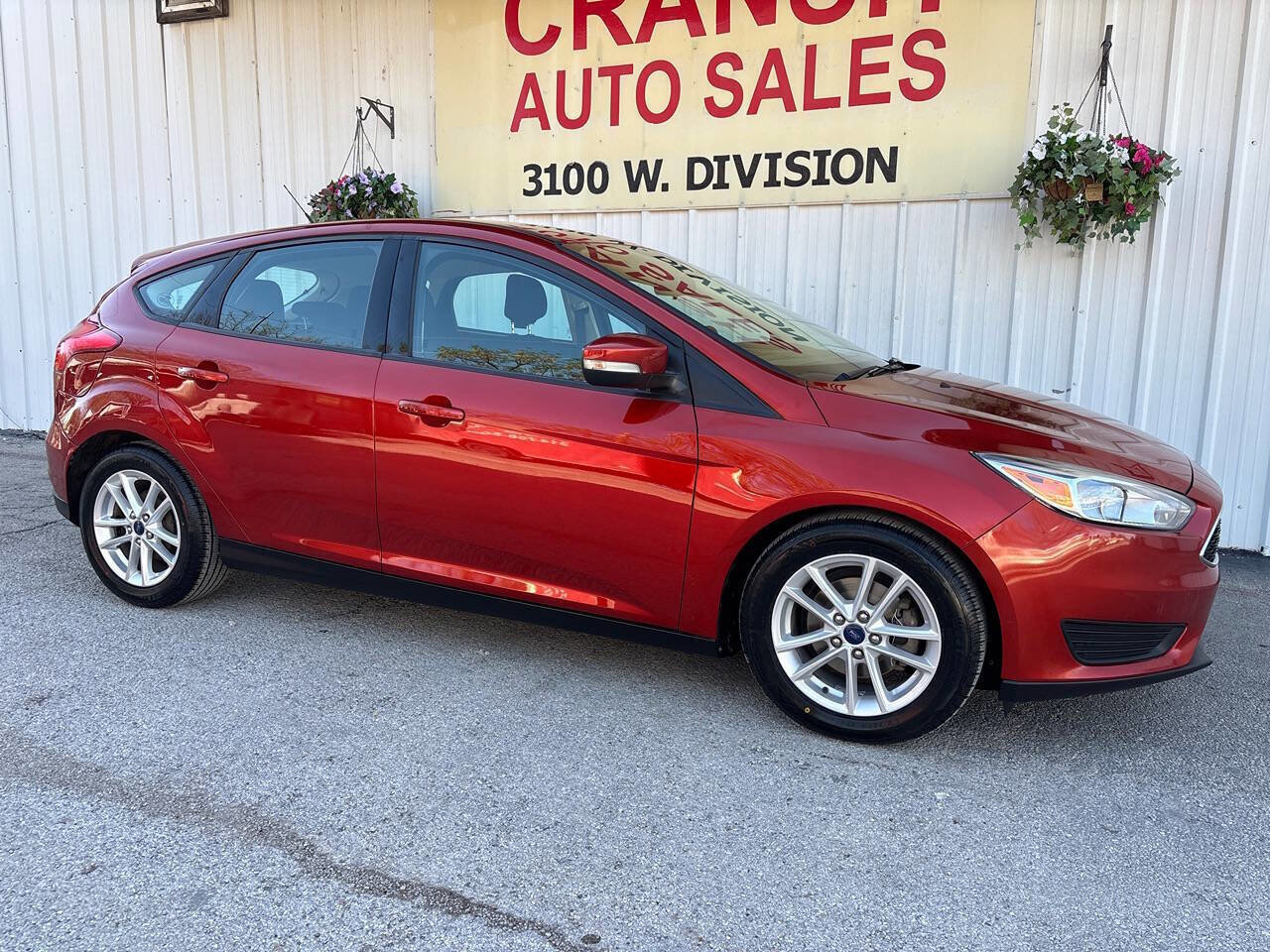 Used 2018 Ford Focus SE w/ Cold Weather Package image 10
