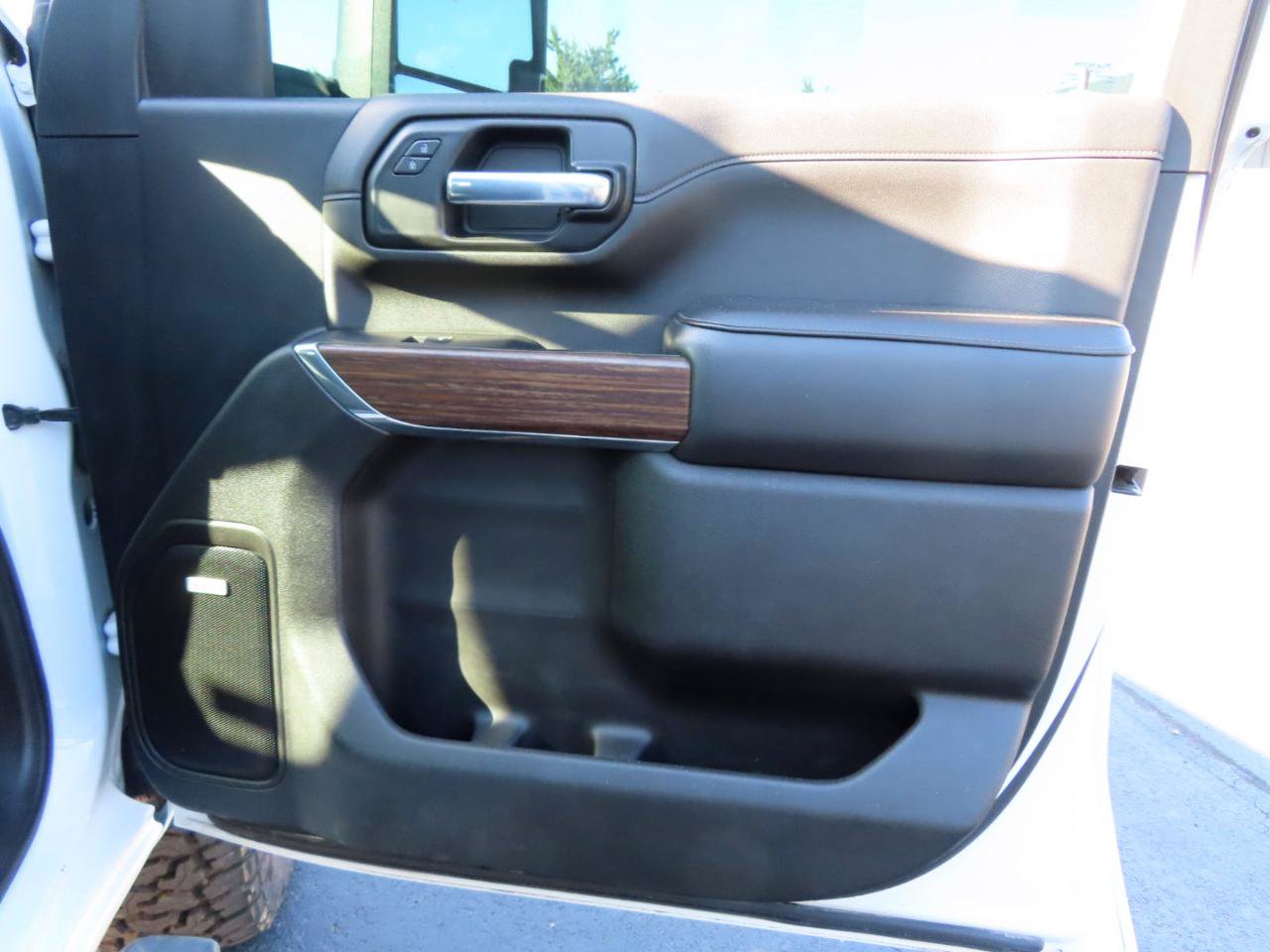 Used 2022 Chevrolet Silverado 3500 High Country w/ Safety Package II AWD/4WD image 42