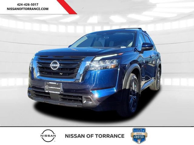 Certified 2022 Nissan Pathfinder SV image 2