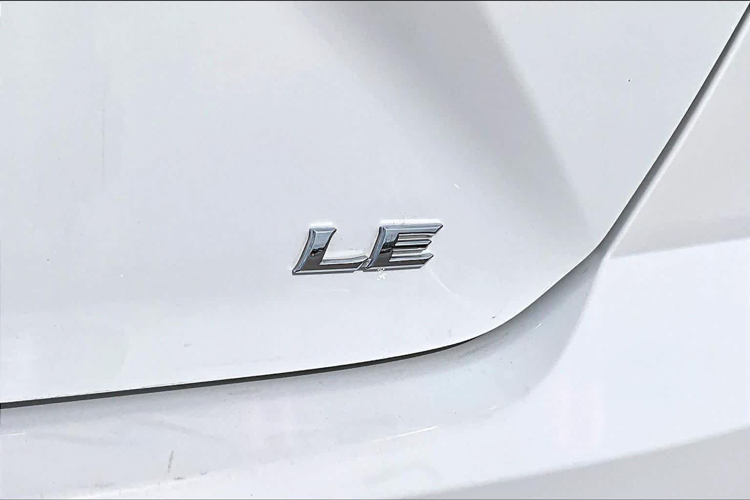 Used 2025 Toyota Camry LE FWD image 10