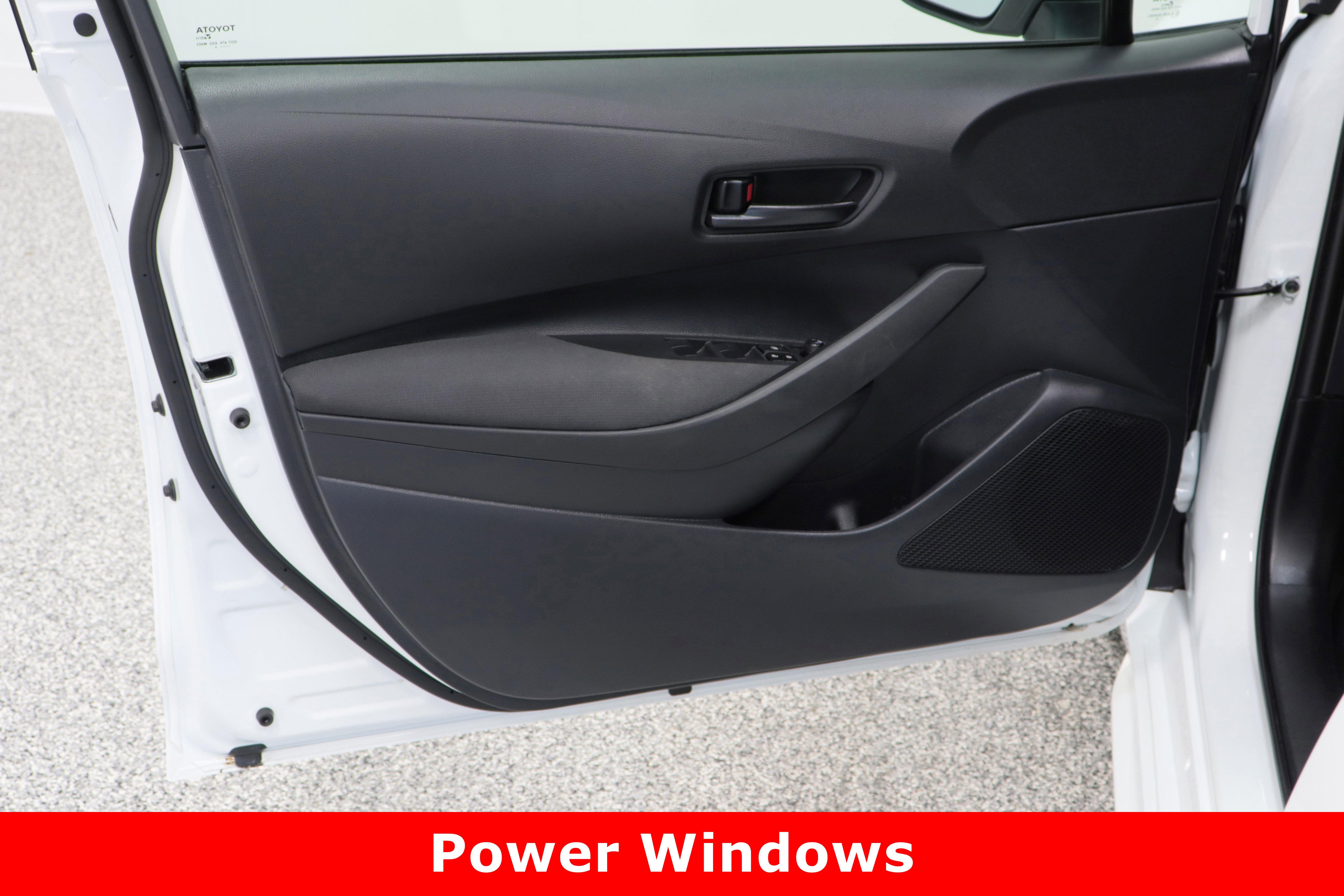 Used 2025 Toyota Corolla LE image 12