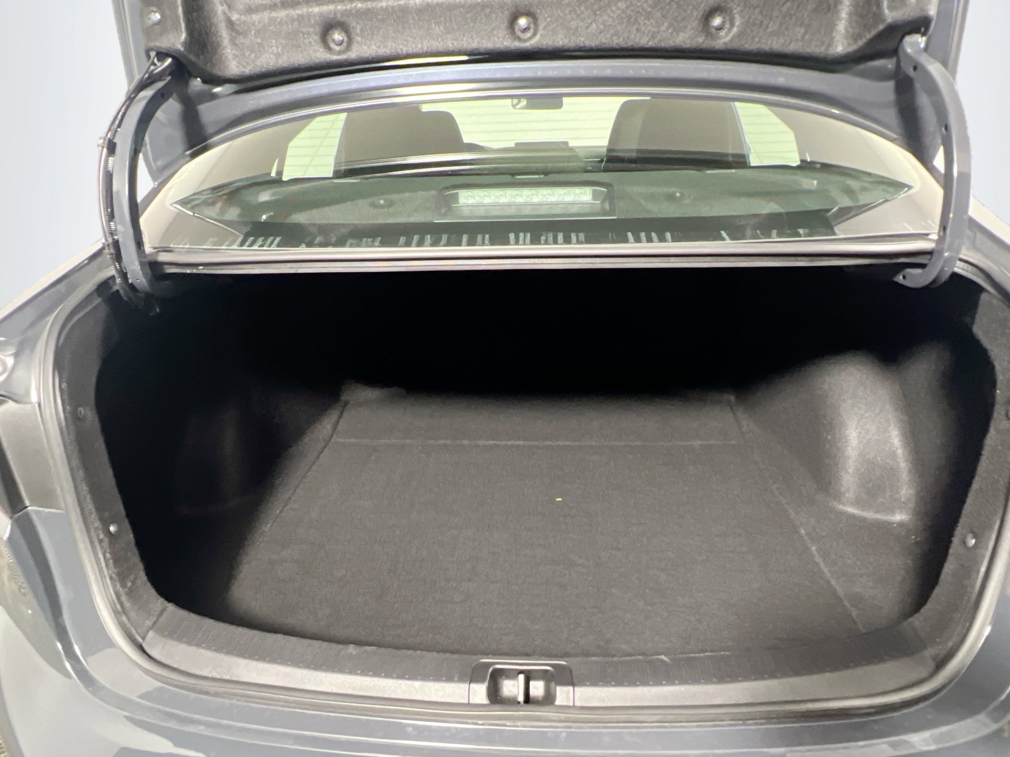 Used 2025 Toyota Corolla SE image 33