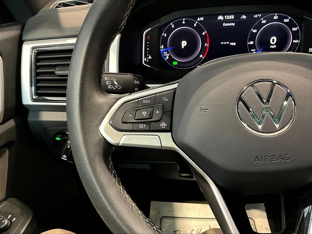 Used 2022 Volkswagen Atlas Cross Sport SE image 15