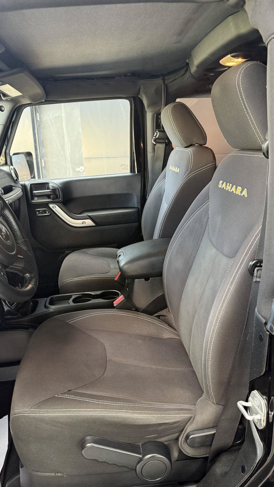 Used 2014 Jeep Wrangler Sahara w/ Connectivity Group AWD/4WD image 29