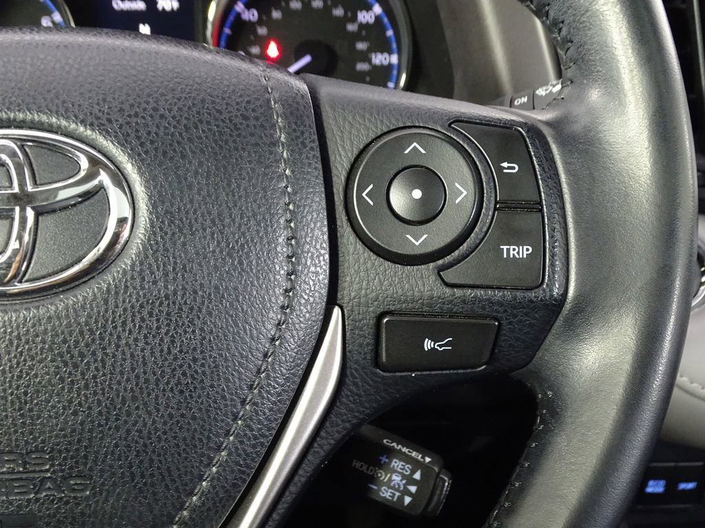 Used 2018 Toyota RAV4 Limited image 27