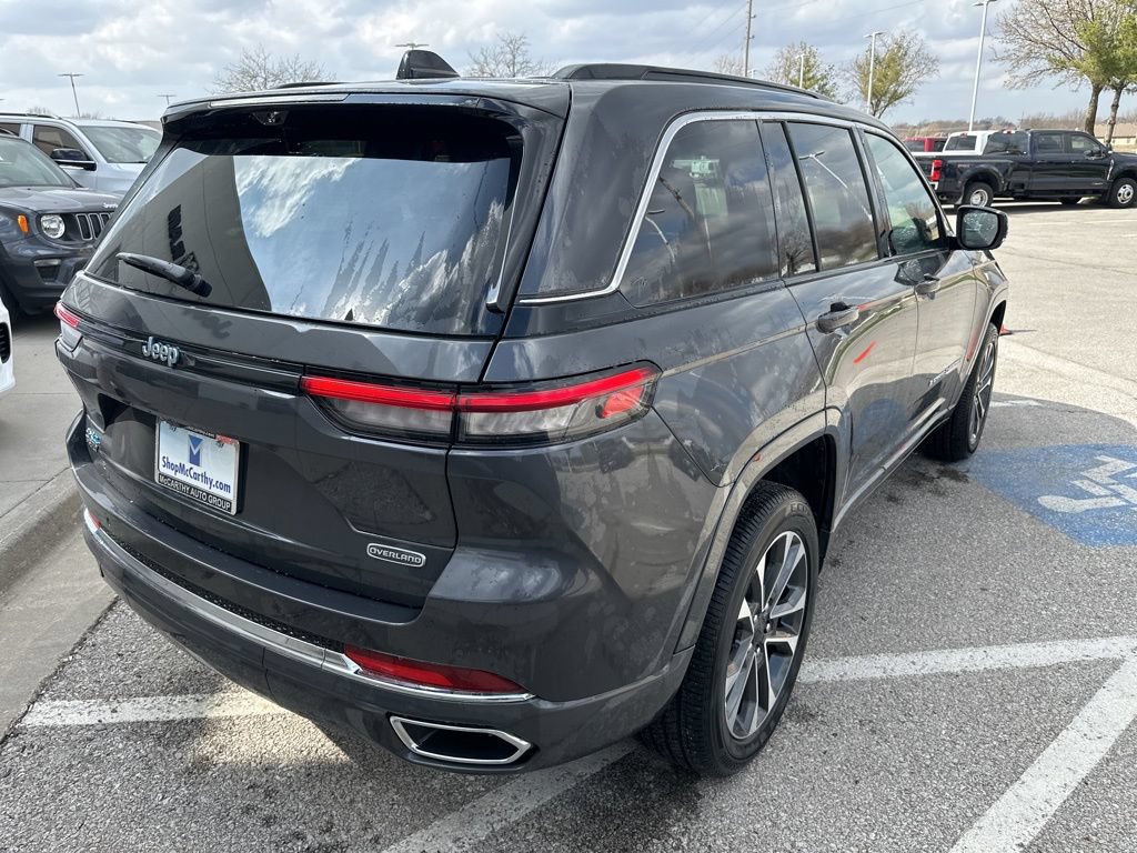 New 2024 Jeep Grand Cherokee Overland w/ Luxury Tech Group IV AWD/4WD image 11